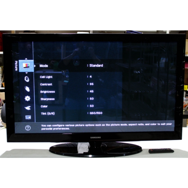 50" PLASMA TV - MODEL PN50B450B1D - TESTED