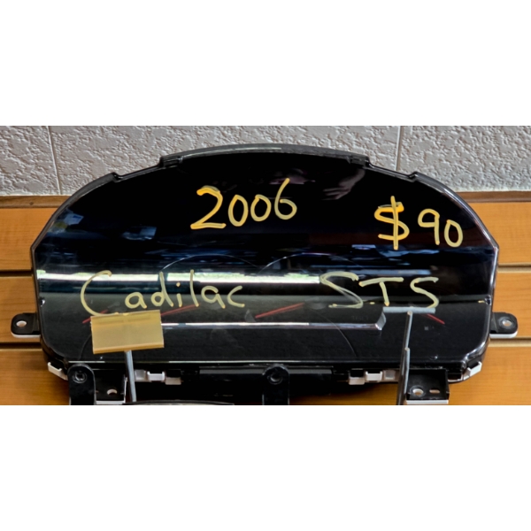 SALVAGE DASHBOARD FOR 2006 CADILLAC STS
