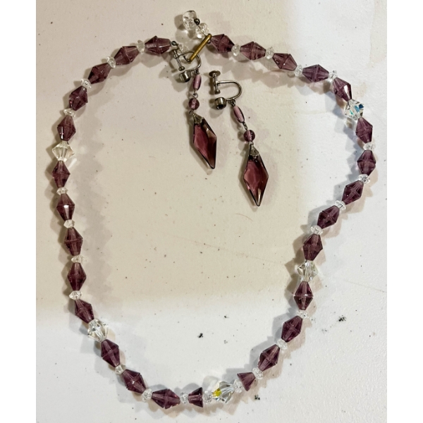 VINTAGE NECKLACE & EARRINGS SET