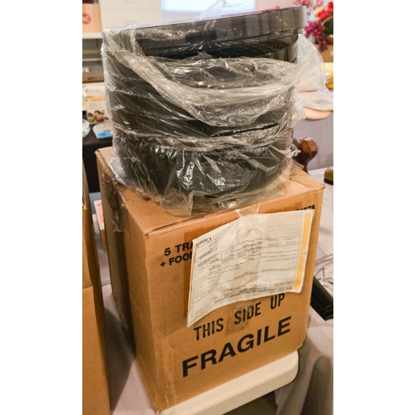 5 TRAY FOOD DEHYDRATOR/ SLICER