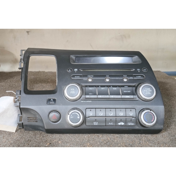SALVAGED 2011 HONDA CIVIC CENTER DISPLAY/CD PLAYER