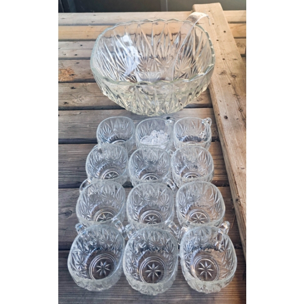 12 CUP JUICE / PUNCH BOWL