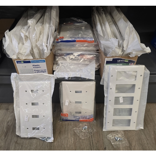 LOT OF ASSORT. PLASTIC ELECTRICAL WALL PLATES