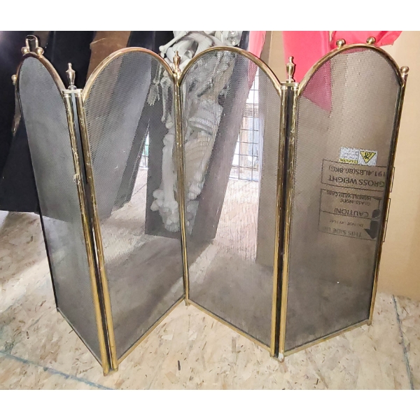 FOLDING FIREPLACE SCREEN / SHADE