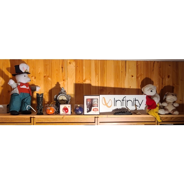 MANTEL CLOCK ORNAMENTS & STUFFIES