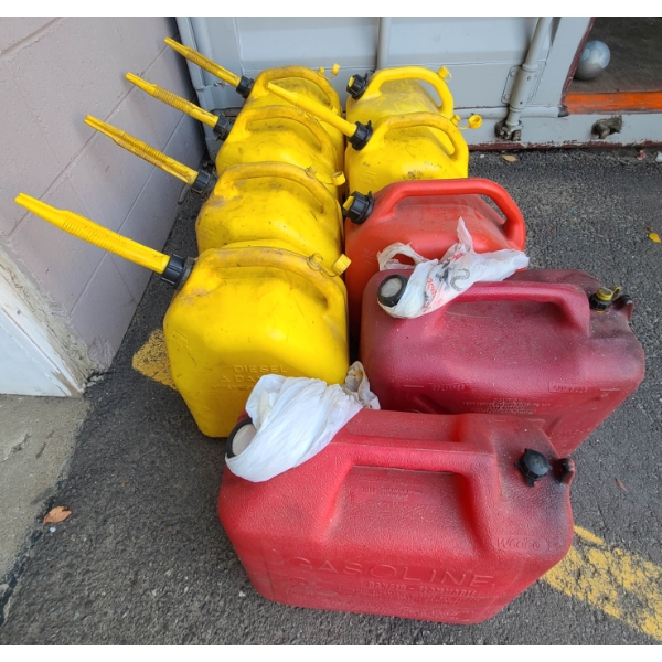 6 X 20L DIESEL & 3 X 20L GAS JERRY CANS