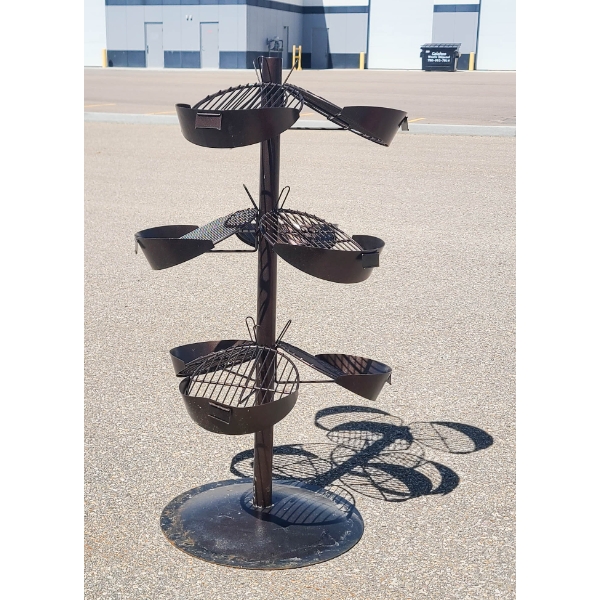METAL STORE DISPLAY 4 FT HIGH
