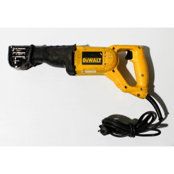 DEWALT V.S. RECIPROCATING SAW 1 1/8" STROKE 