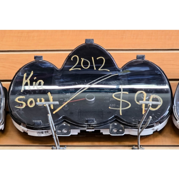 SALVAGE DASHBOARD FOR 2012 KIA SOUL