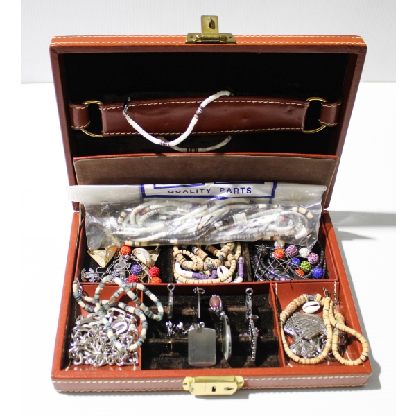 ESTATE JEWELRY W/ CASE