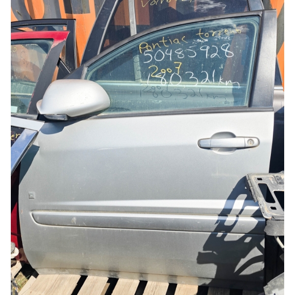 SALVAGED 2007 PONTIAC TORRENT DRIVERS DOOR