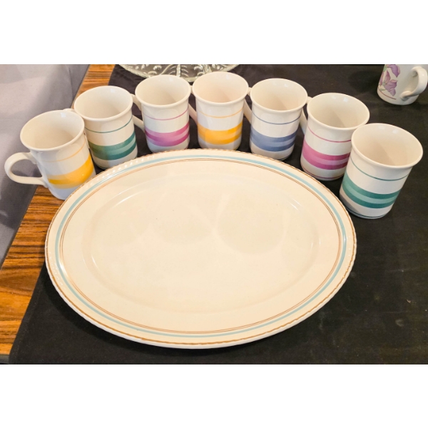 7 COFFEE MUGS W/ COOKIE SERVING TRAY