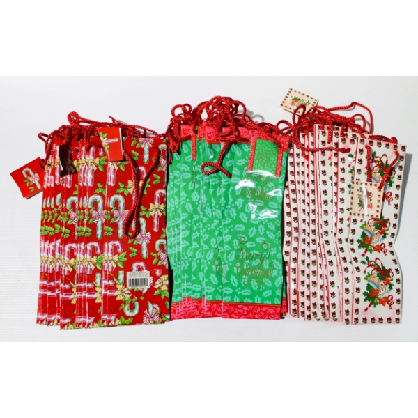 36 NEW CHRISTMAS HOLIDAY LIQUOR / BOTTLE GIFT BAGS 