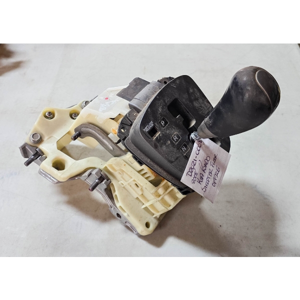 SALVAGED 2008 KIA RONDO FLOOR SHIFTER