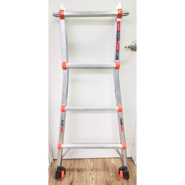 4 RUNG CUSTOM ALUMINUM LADDER