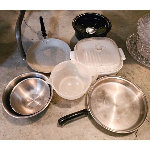 ASSORT. COOKING & KITCHEN WARE