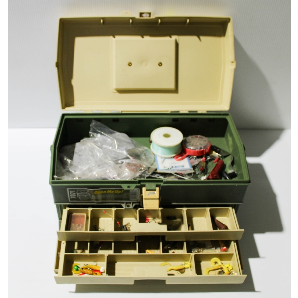 PLANO FISHING TACKLE BOX W/ TACKLE