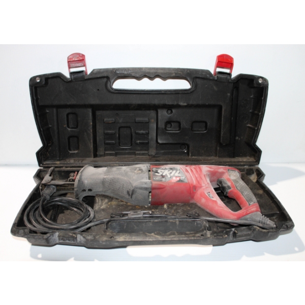 SKIL RECIPROCATING SAW - TESTED - W/ CASE