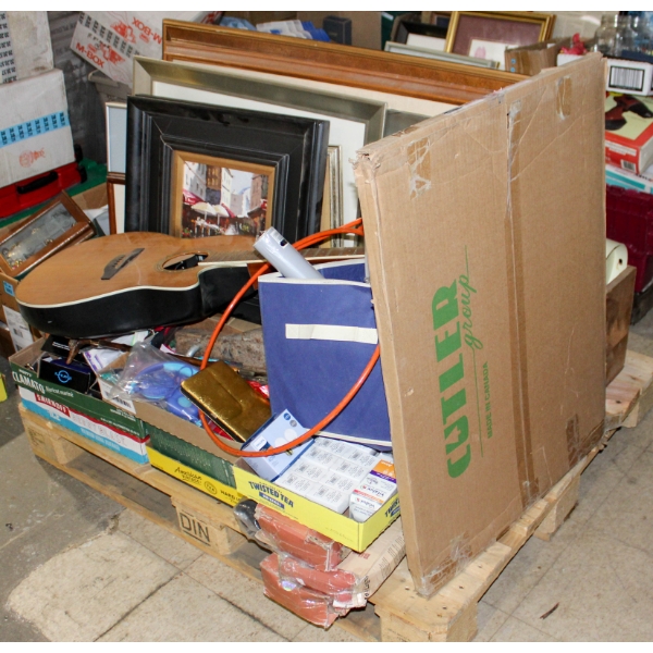 HOUSEHOLD & ART PALLET