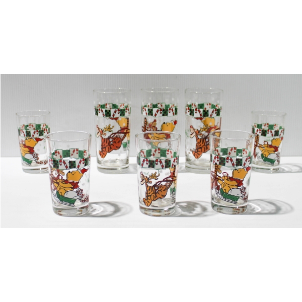 8 WINNIE THE POOH & TIGGER CHRISTMAS DRINKING GLASSES