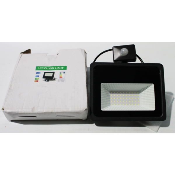 LED FLOOD LIGHT W/ MOTION DETECTOR - HARDWIRED