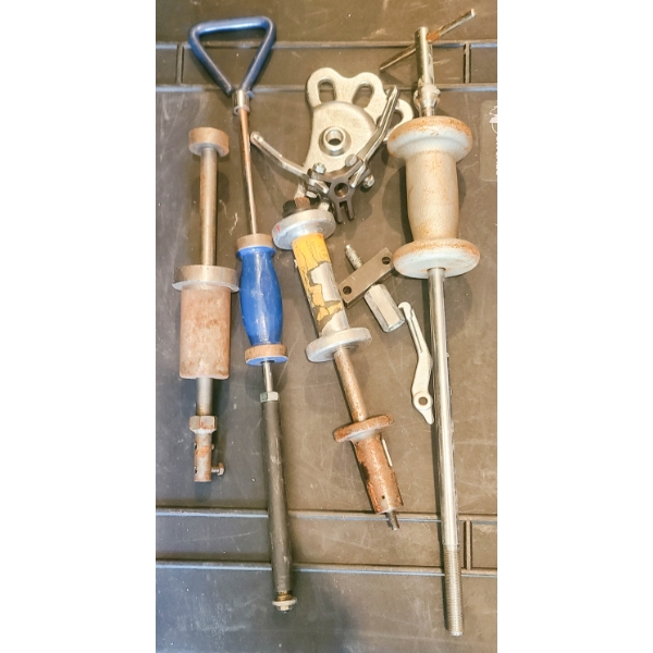 ASST SLIDE HAMMERS W/ ACCESSORIES