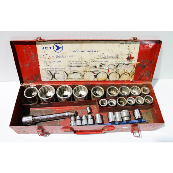 26PC ASST. SOCKETS & TOOL BOX