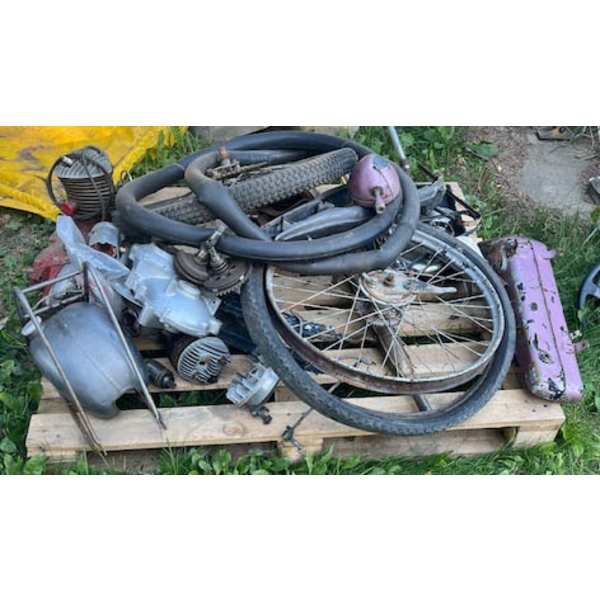 ASST VINTAGE MOTORBIKE PARTS