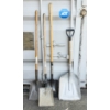 Image 1 : 4 ASSORT. SHOVELS