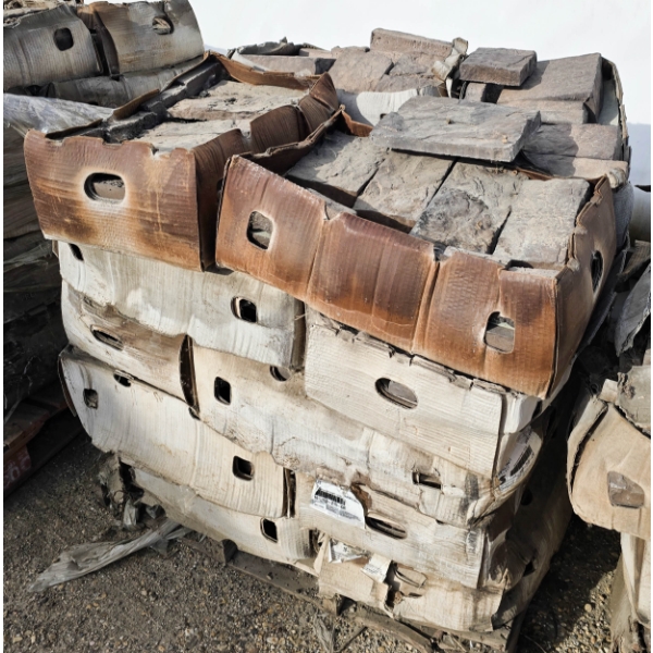 PALLET OF HIGH END DECORATIVE STONES