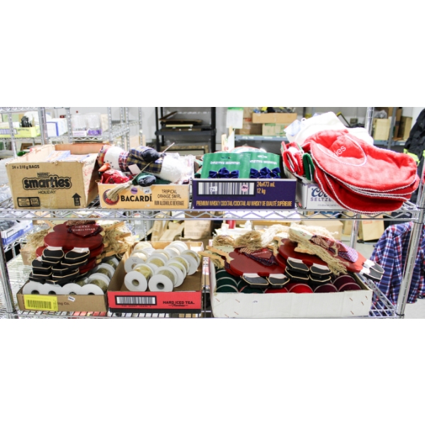 CHRISTMAS DECORATIONS & TREE ORNAMENTS ETC.