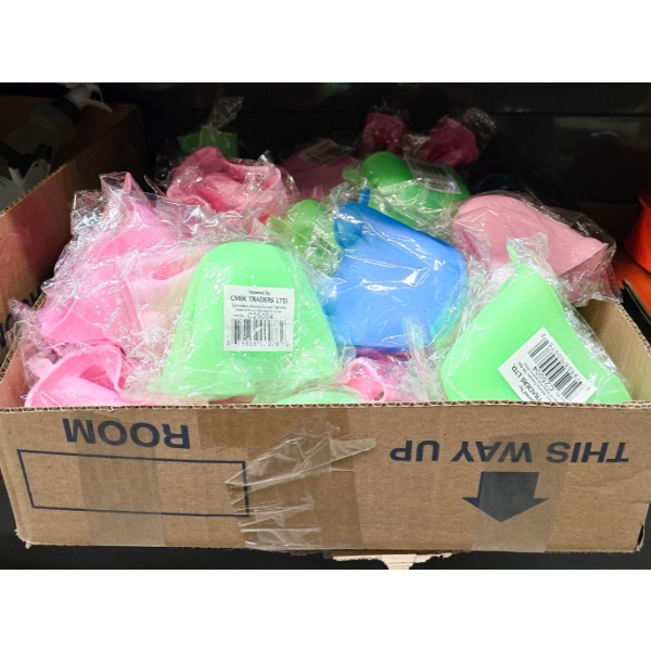 LARGE GROUP OF ASSORT. SILICONE POT HOLDERS