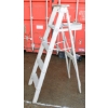 5 FT WOODEN STEP LADDER 