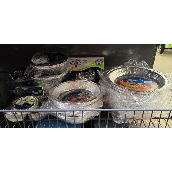 LARGE LOT ASSORT. ALUMINUM PANS AND TRAYS