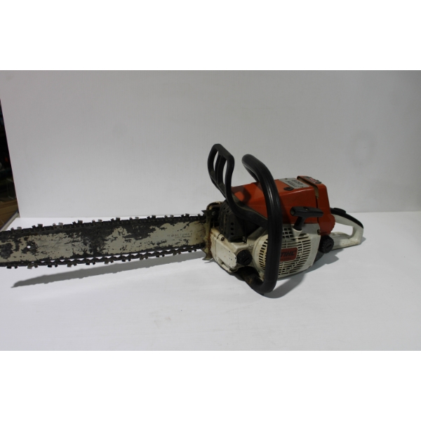 ESTATE STIHL CHAINSAW - MODEL 026