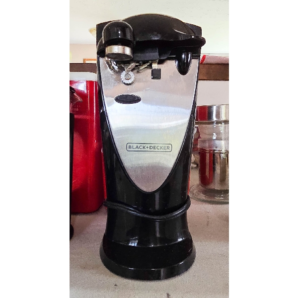BLACK & DECKER ELECTRIC CAN OPENER
