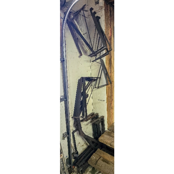 LARGE ASSORT. OF METAL WALL BRACKETS