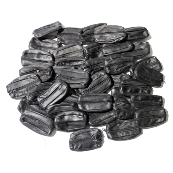 39 ZIPPERED KEYCHAIN & COIN HOLDER