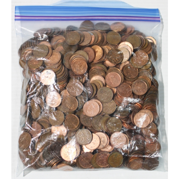 BAG OF ASSORT. CANADIAN PENNIES