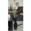 Image 1 : LARGE DECORATIVE VASE DISPLAY