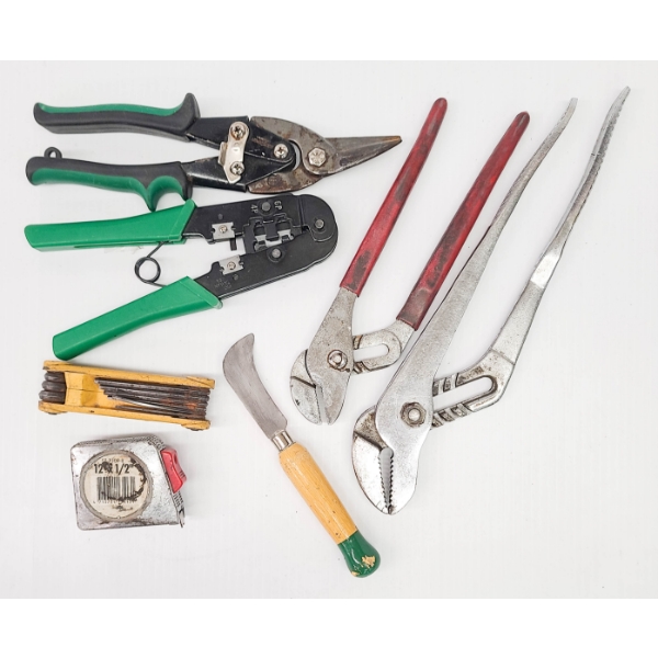 ASST TOOLS TIN SNIPS & ADJUSTABLE PLIERS