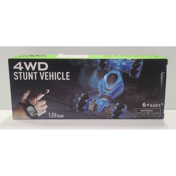 NEW 4 WD STUNT REMOTE CONTROL VEHICLE