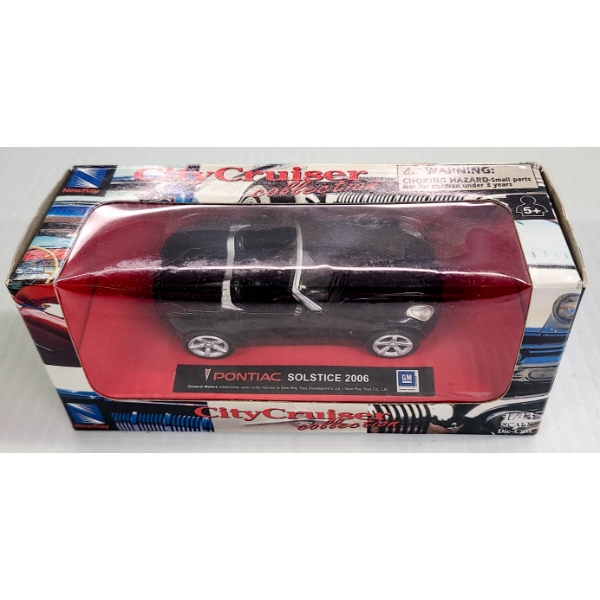 PONTIAC SOLSTICE 2006 1:43 DIECAST CONVERTIBLE