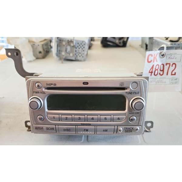 SALVAGED RADIO/ PLAYER FOR 2007 TOYOTA YARIS