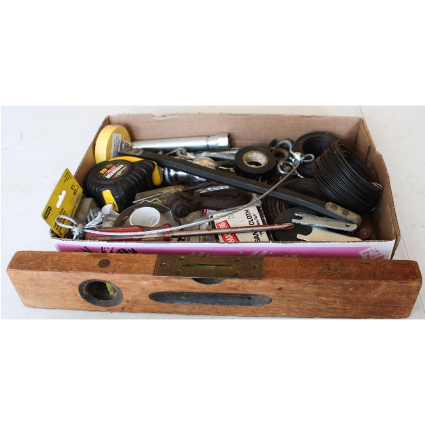 FLAT OF ASSORT. TOOL AND HARDWARE