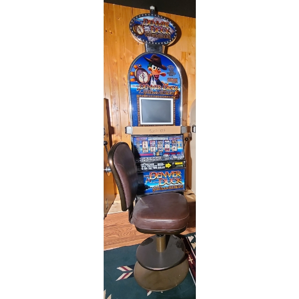 AUTHENTIC DENVER DUCK IGT CASINO SLOT MACHINE W/ CHAIR 