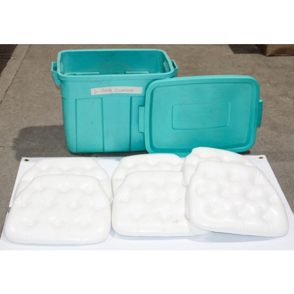 6 KITCHEN CHAIR SEATS / CUSHIONS W/ ROUGHNECK TOTE