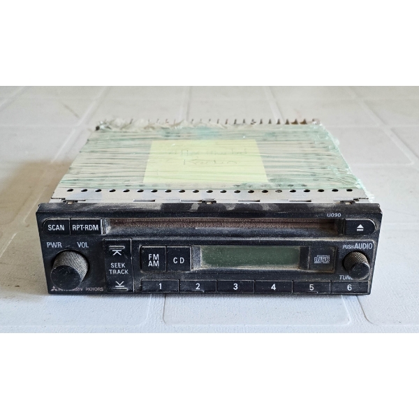 SALVAGED MITSUBISHI MOTORS AFTERMARKET RADIO