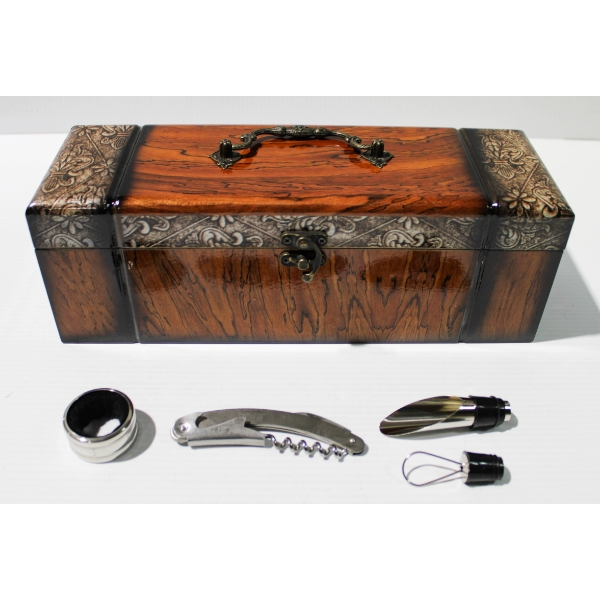 NEW 5PC WINE GIFT BOX SET