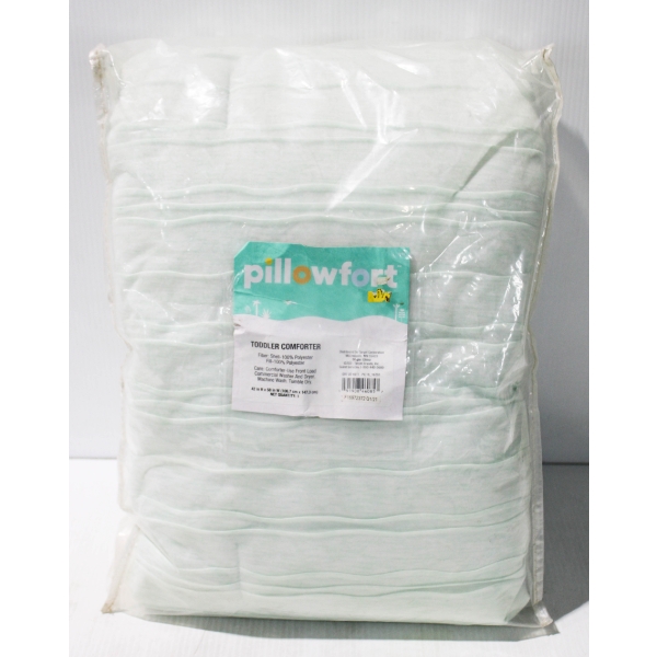 NEW PILLOWFORT TODDLER COMFORTER